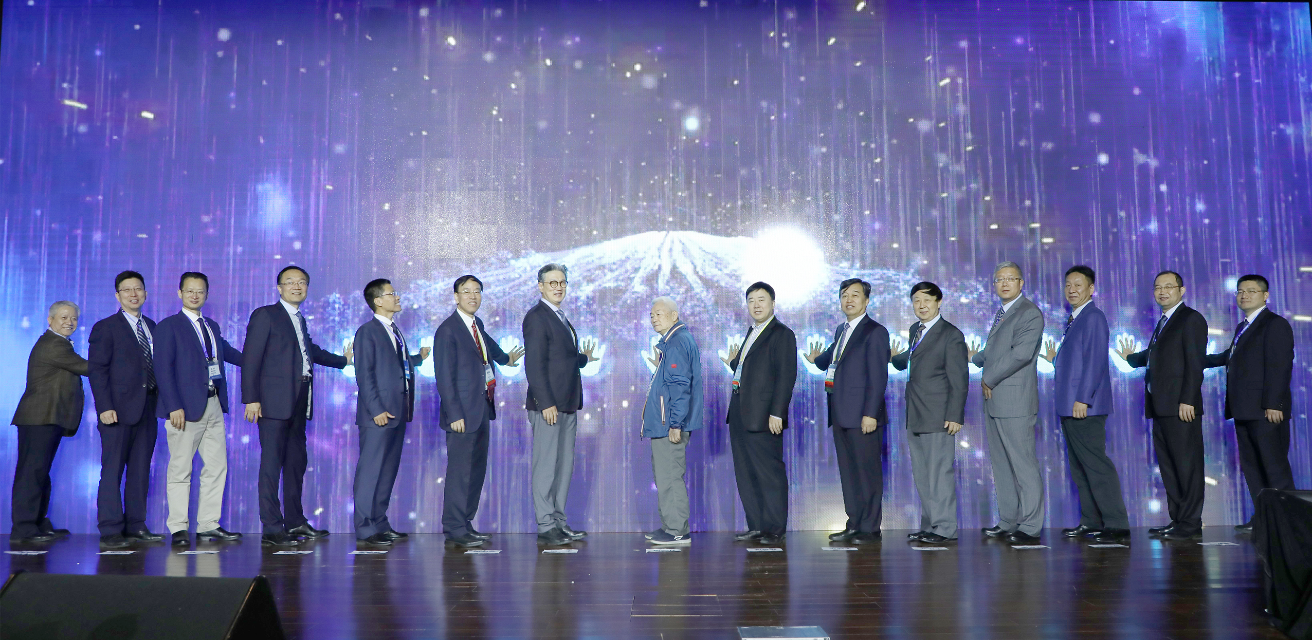 1559111804470592.jpg image001.jpg